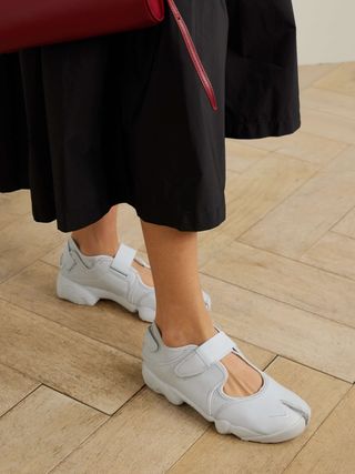 Air Rift Split-Toe Leather Sneakers