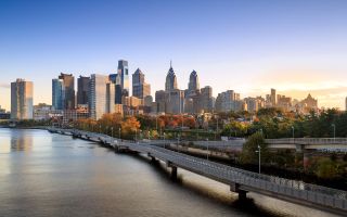A picture of the Philadelphia skyline.