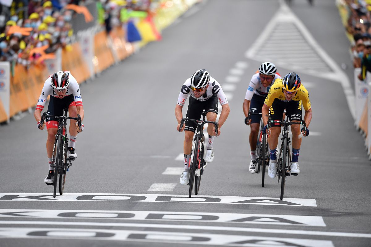 Tour de France 2020 - 107th Edition - 9th stage Pau - Laruns 153 km - 05/09/2020 - Tadej Pogacar (SLO - UAE - Team Emirates) - Primoz Roglic (SLO - Team Jumbo - Visma) - Marc Hirschi (SUI - Team Sunweb) - photo POOL/BettiniPhoto&Acirc;&copy;2020