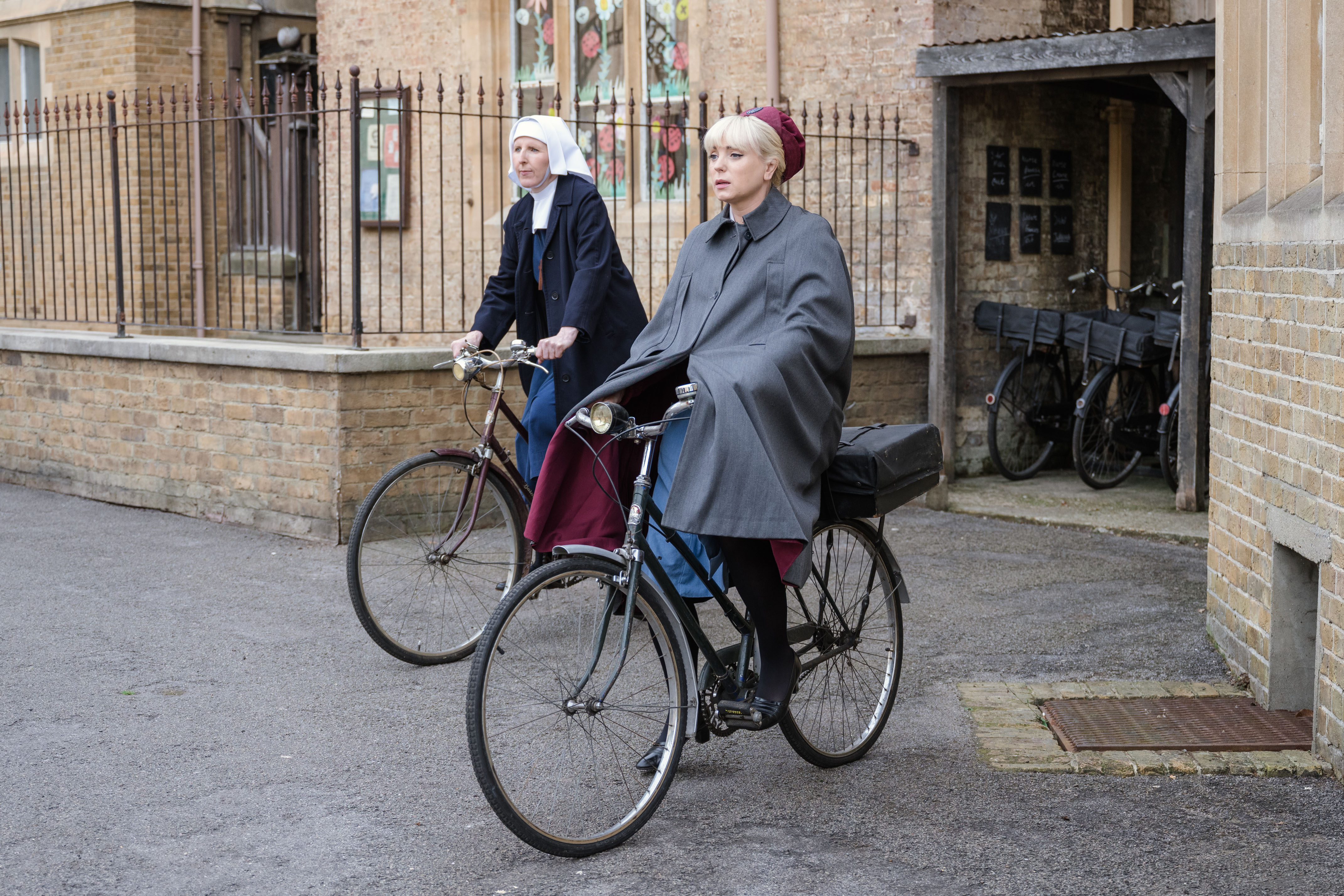 TV Tonight Helen George como la hermana Trixie