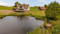 8385590-exterior19-800-1.jpg