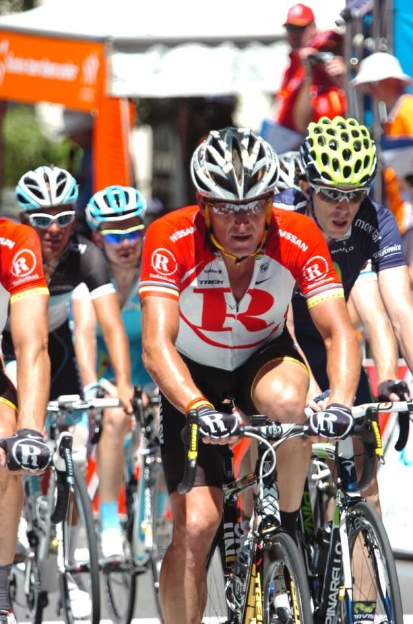 Lance Armstrong (Radioshack) crosses the line