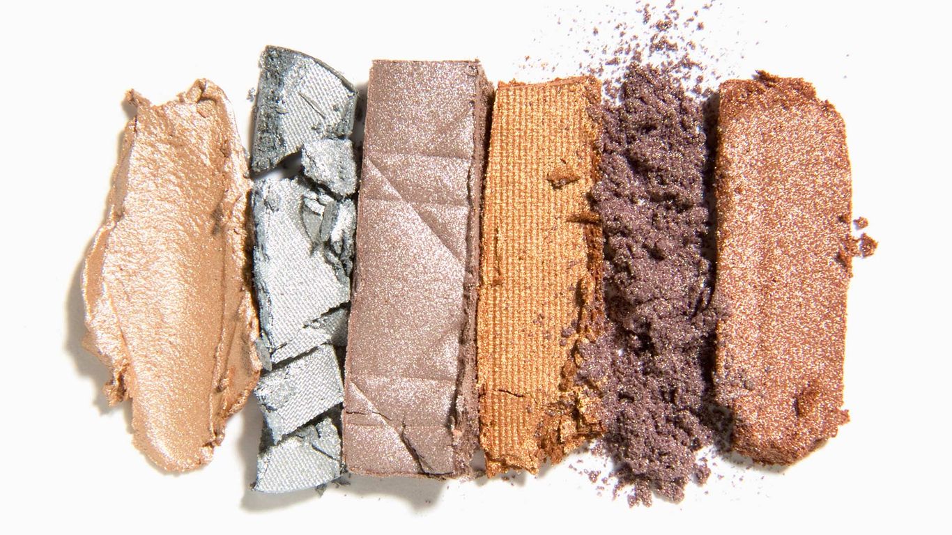 Does eyeshadow expire? Here's everything you need to know My