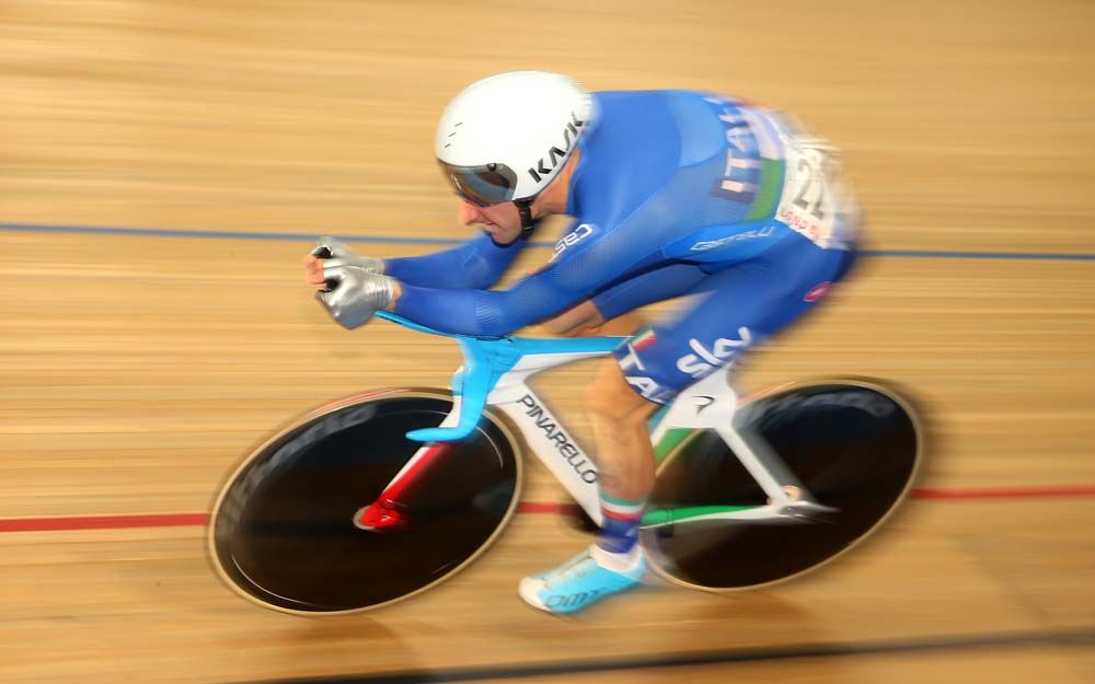Elia Viviani rode to third in the omnium kilometre time trial