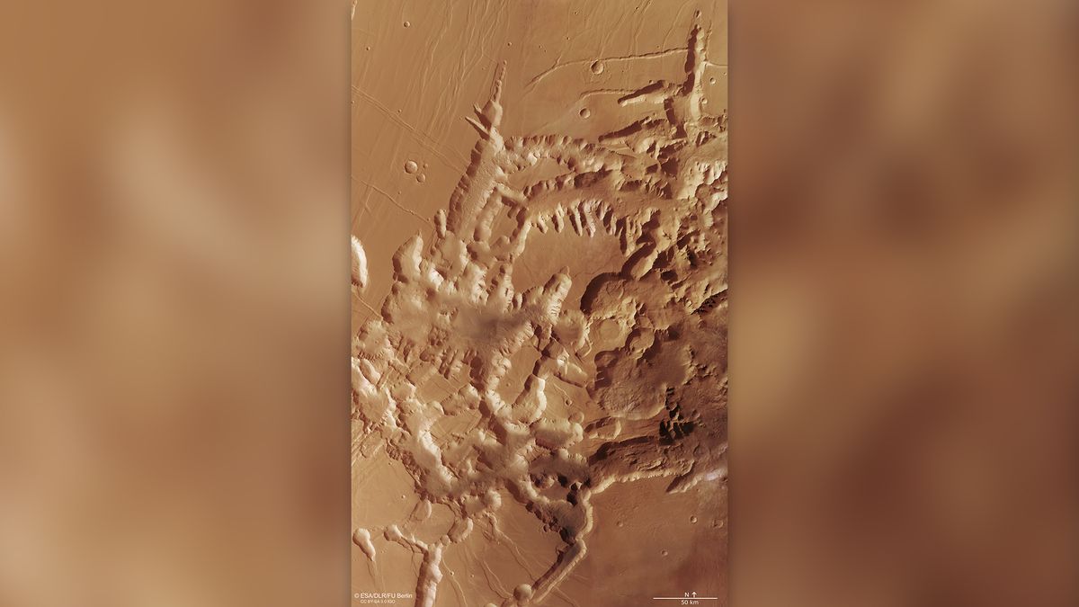 Imagem espacial desta semana: O antigo “labirinto noturno” de Marte, um dos maiores do sistema solar