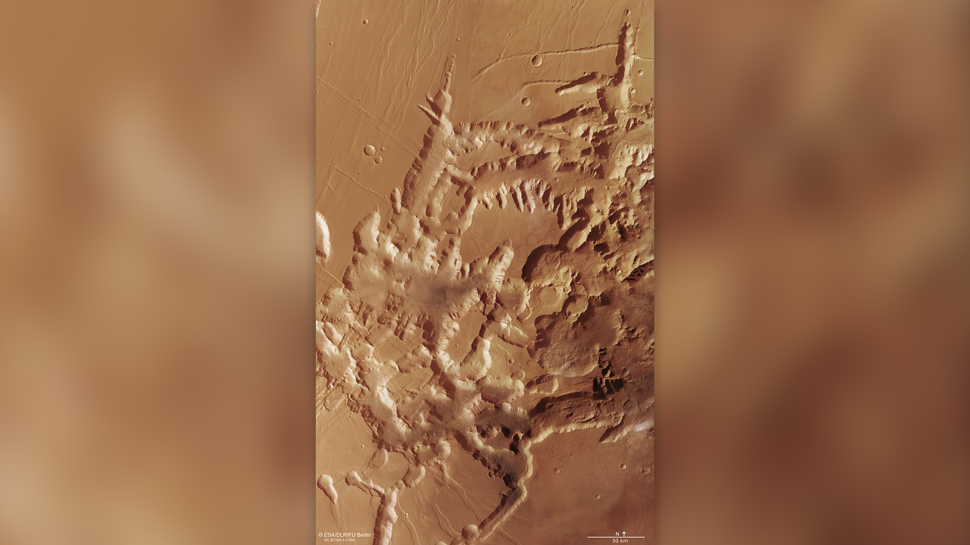 Space photo of the week: Ancient 'labyrinth of night' on Mars, one of the biggest mazes in the solar system thumbnail
