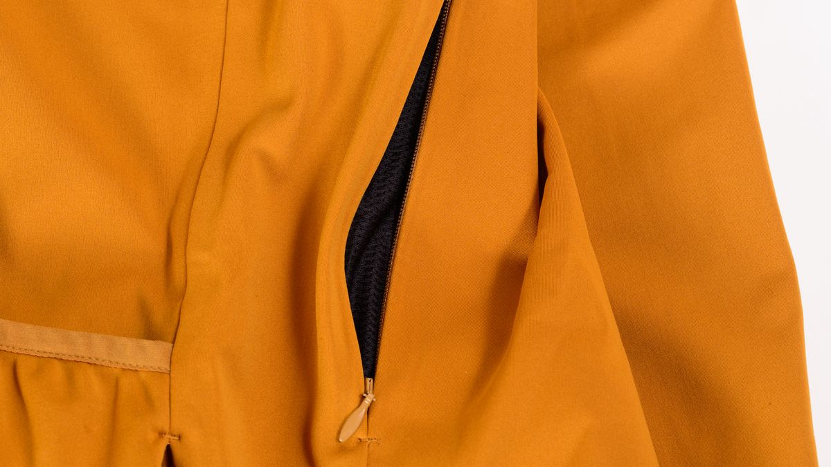 PAS Normal Essential Thermal Jacket vent zipper