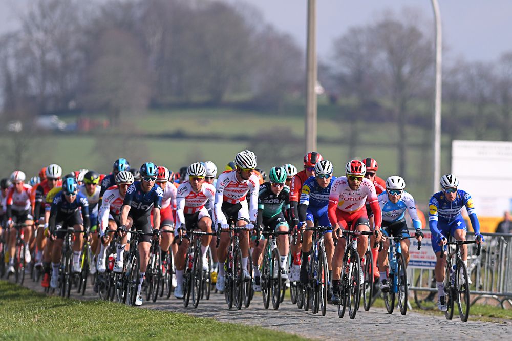 The Nokere Koerse peloton