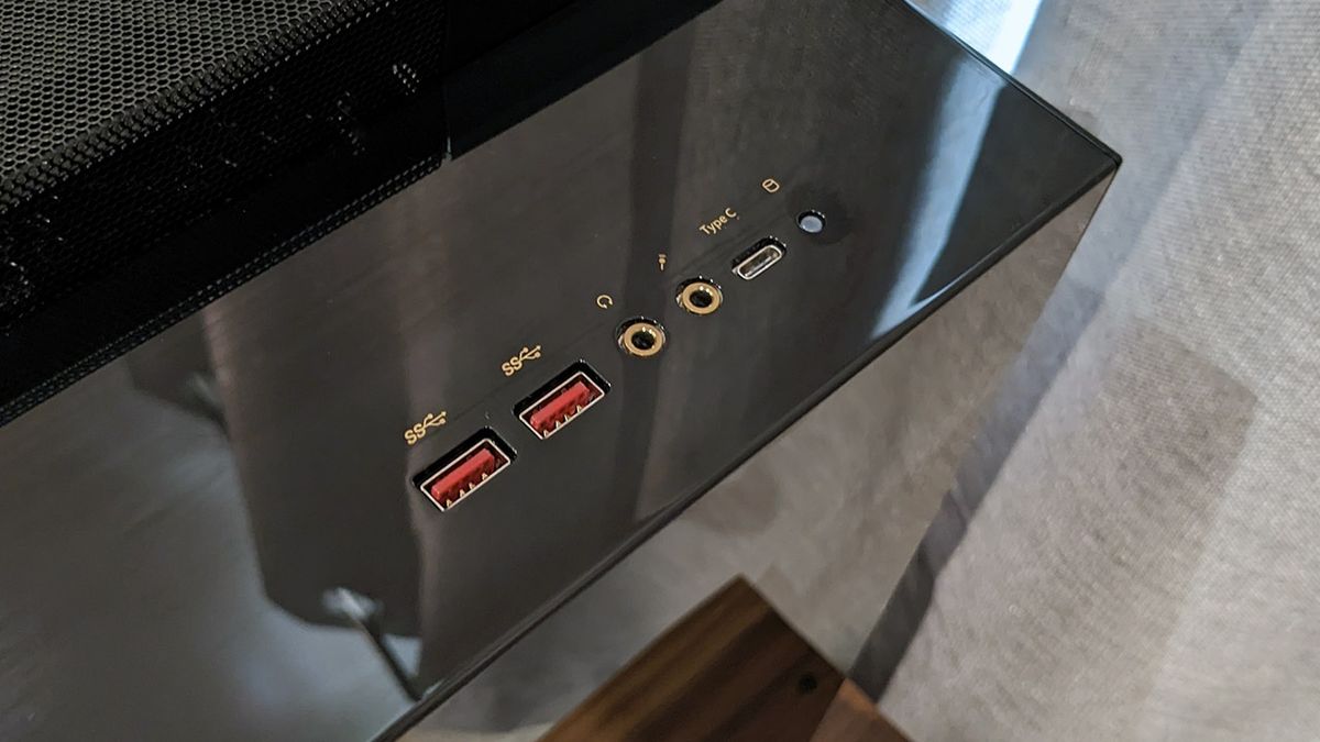 MSI MEG Trident X2 front/top mounted I/O ports I/O