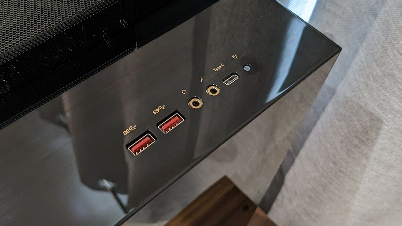 MSI MEG Trident X2 front/top mounted I/O ports I/O
