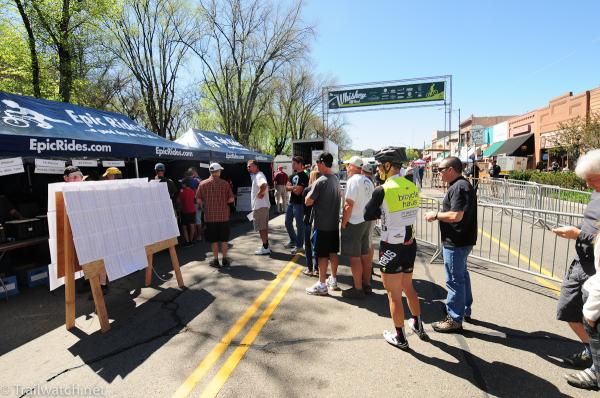 Racers registering for the weekend&rsquo;s events