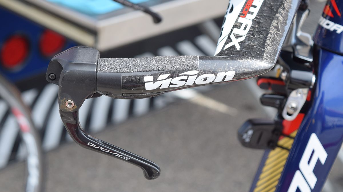 A closer look at the Vision base bars used by the Bahrain-Merida team