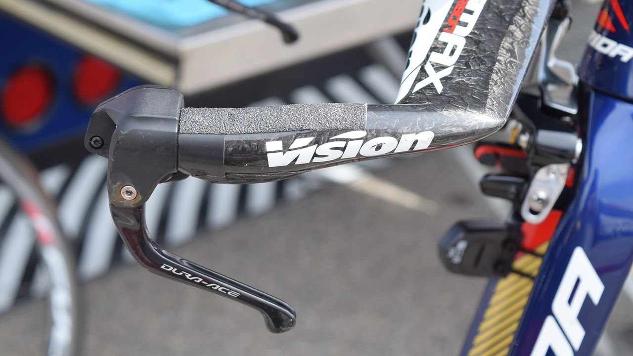 A closer look at the Vision base bars used by the Bahrain-Merida team