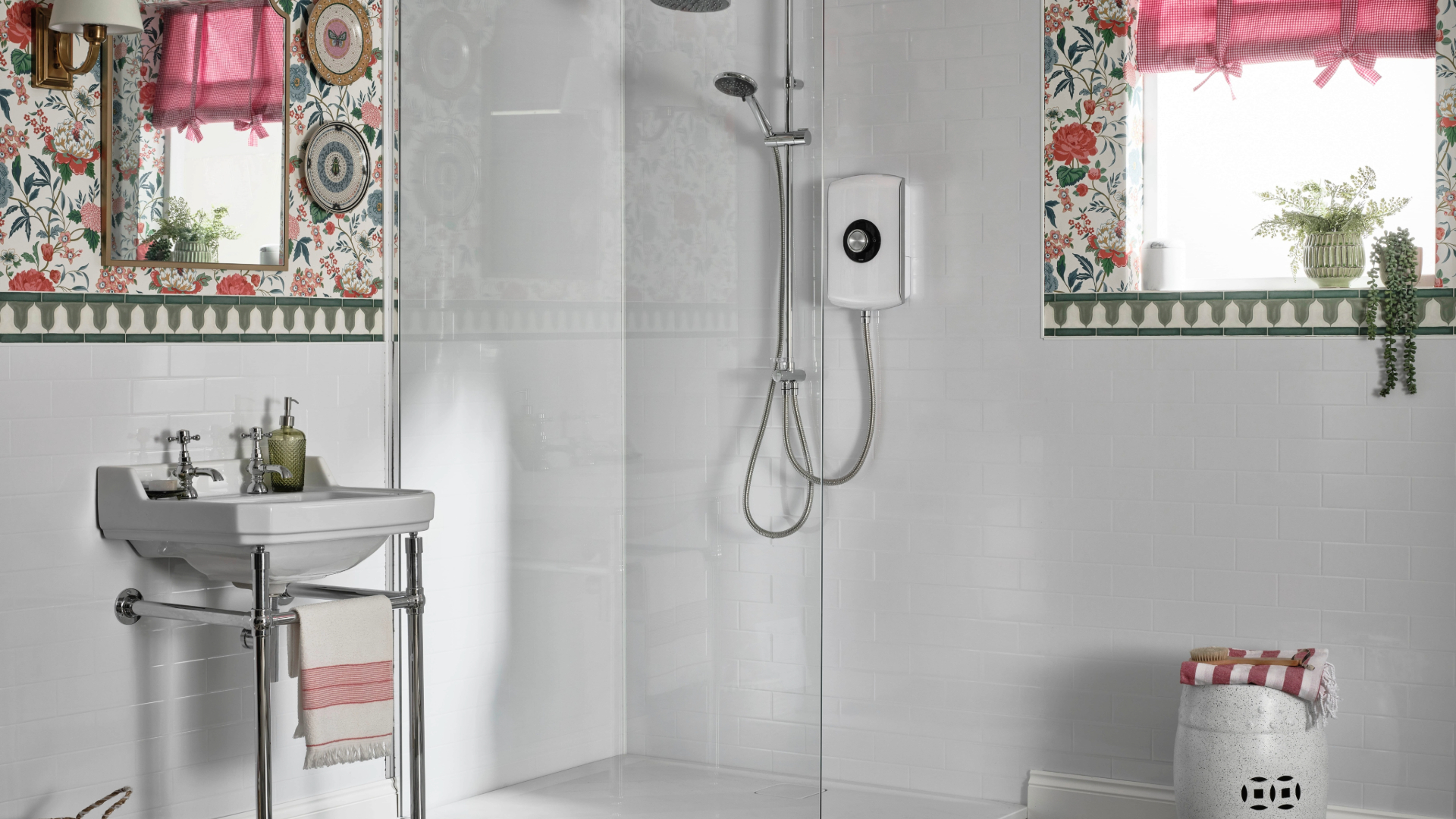 Chintzy bathroom