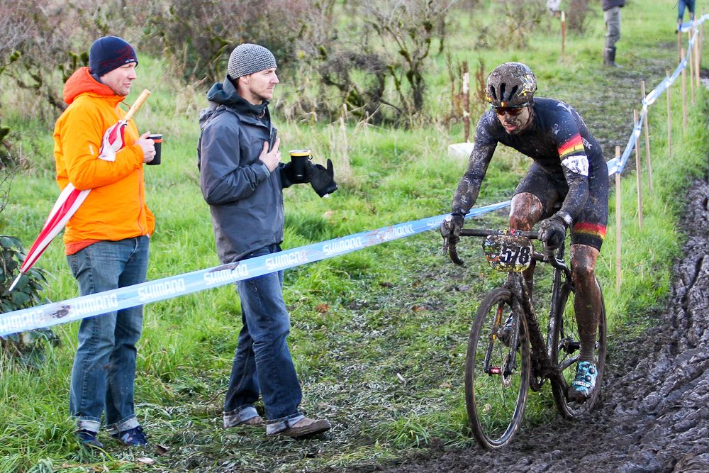 Sven Nys led during the middle of the race, but Adam Craig clawed his way back to take SSCXWC 2016.