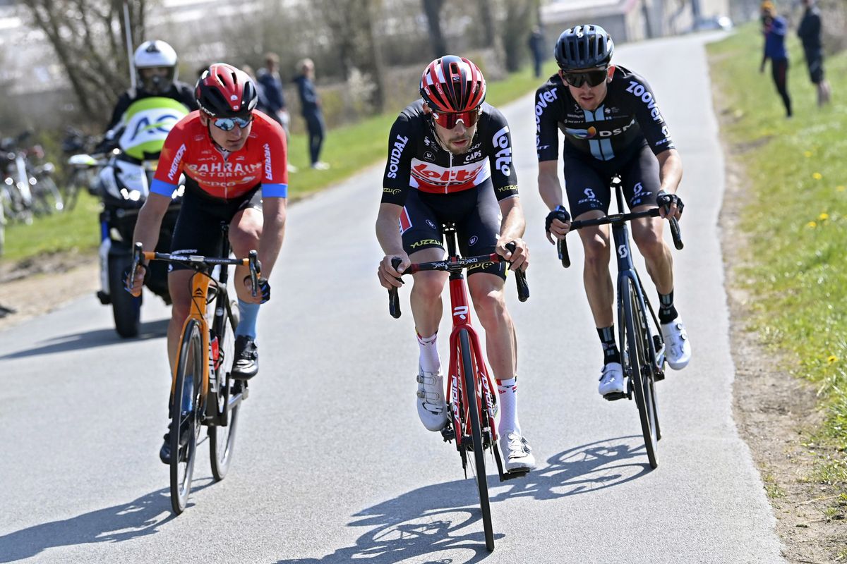 Liege - Bastogne - Liege 2021 - 107th Edition - Liege - Liege 259,1 km - 25/04/2021 - Harm Vanhoucke (BEL - Lotto Soudal) - Mark Padun (UKR - Bahrain Victorious) - Mark Donovan (GBR - Team DSM) - photo Vincent Kalut/PN/BettiniPhoto&Acirc;&copy;2021