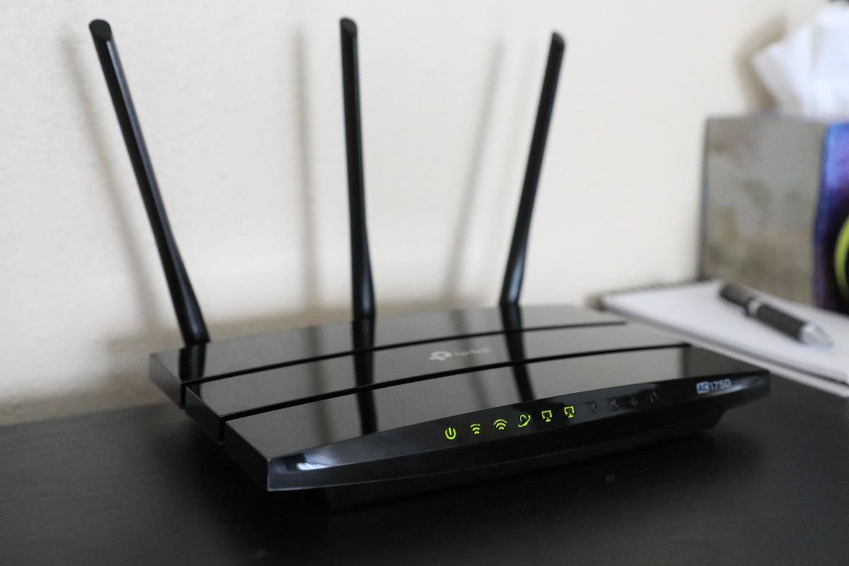 The TP-Link Archer C2700 Router promises fast and stable Wi-Fi speeds ...