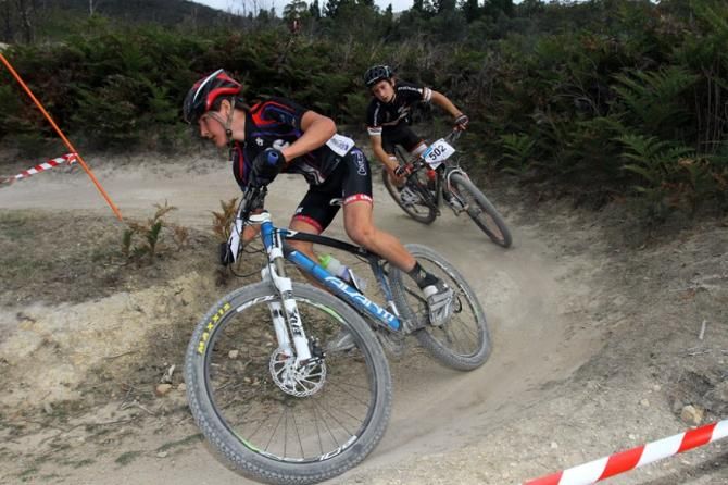 Alex Lack leads Nathan Johnston