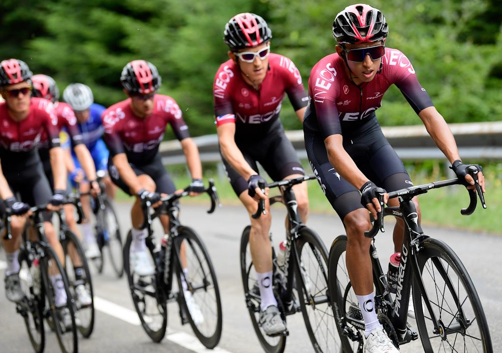 Egan Bernal leads Geraint Thomas during stage 6 at the Tour de France