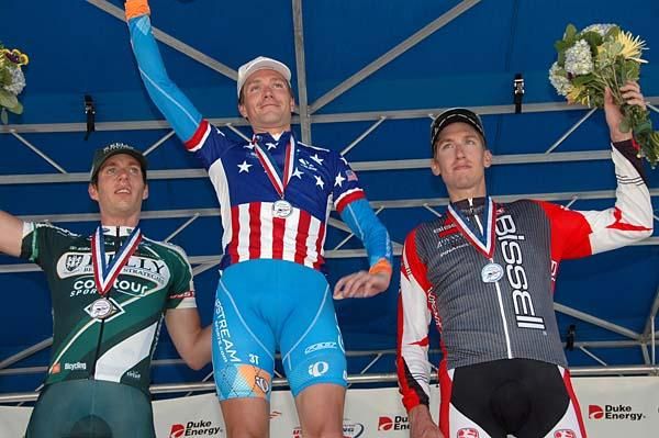 Dave Zabriske (Garmin Slipstream) on the podium in the stars and stripes.