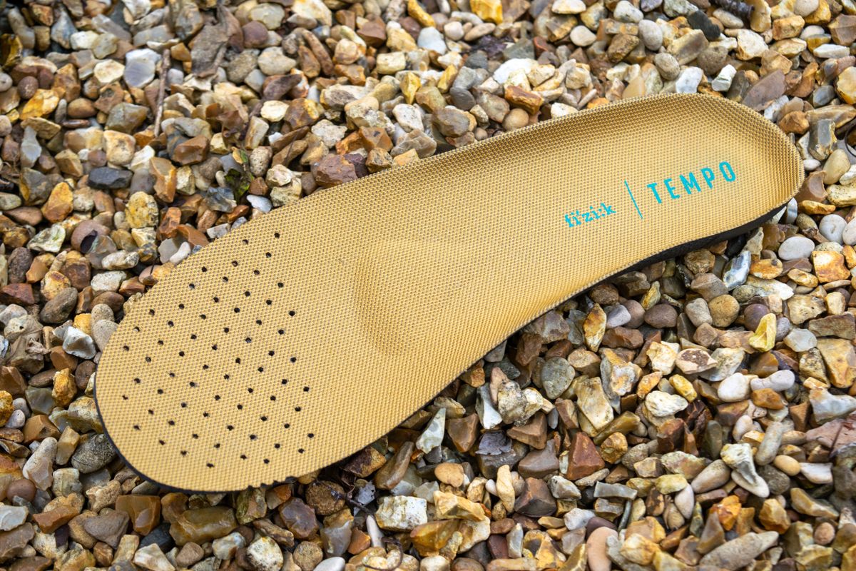 Fizik Tempo Beat cycling shoes on some gravel