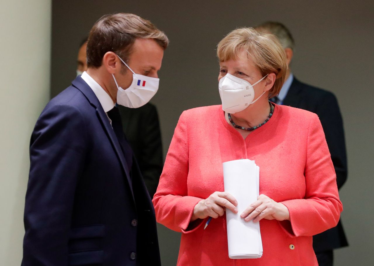 Emmanuel Macron and Angela Merkel