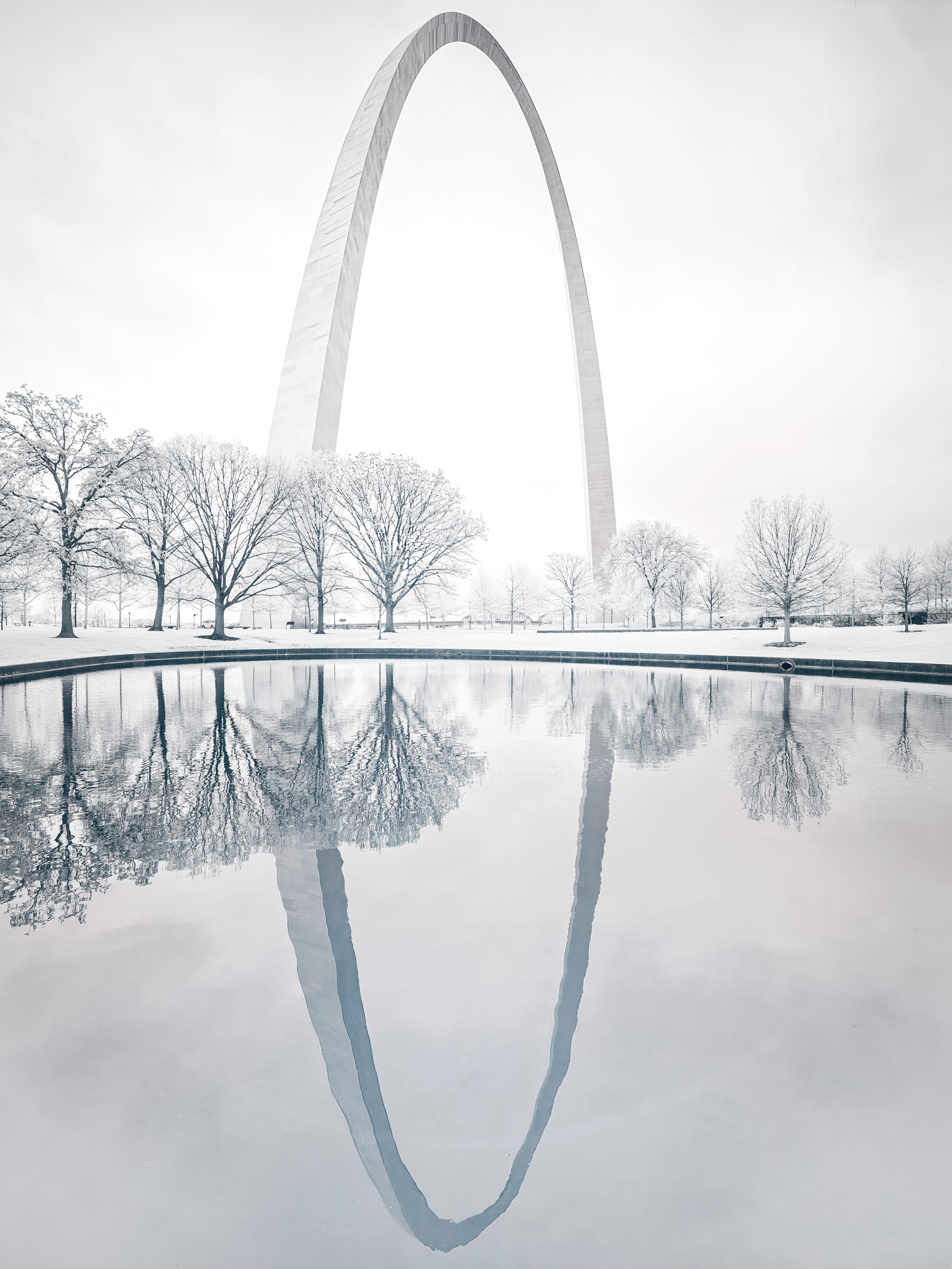 GuruShots - Powerful Black & White Jan 26