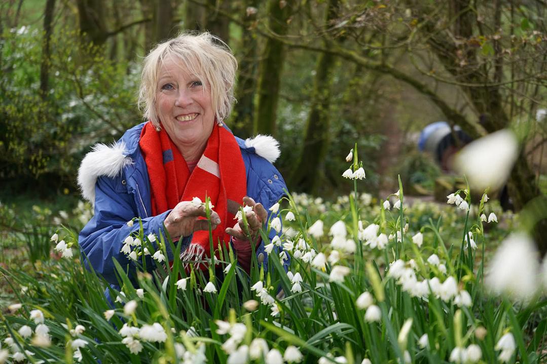 With her 2022 bloomers in Spring Gardening with Carol Klein on Channel 5.