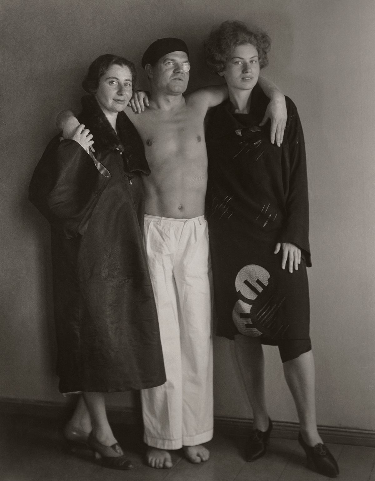 August Sander: The Dadaist Raoul Hausmann [with Hedwig Mankiewitz and Vera Bro&amp;iuml;do], 1929