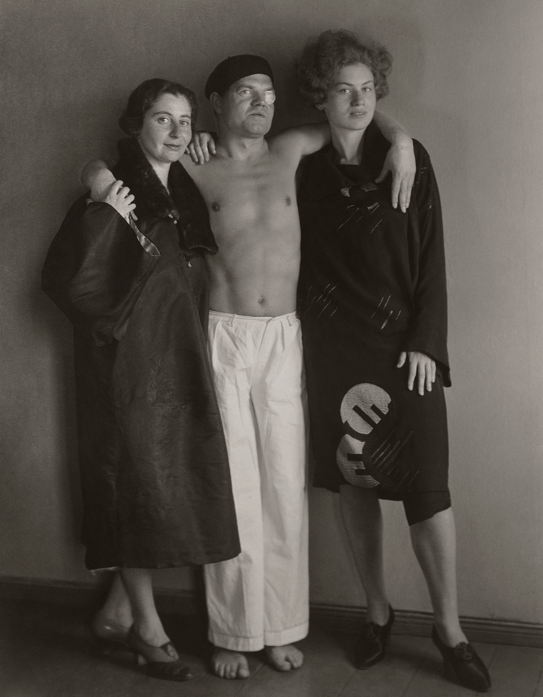 August Sander: The Dadaist Raoul Hausmann [with Hedwig Mankiewitz and Vera Bro&amp;iuml;do], 1929