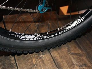 Scratch bikes will also come with new Cousin Earl wheelsets with slightly wider tubeless-ready rims.