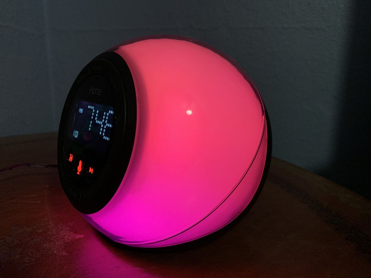 iHome iBT297 side glow pink