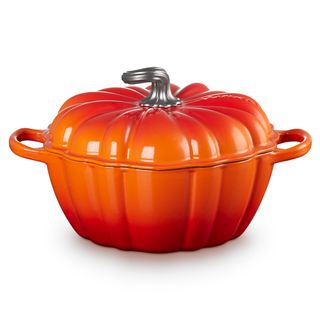 Pumpkin shaped casserole dish