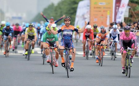 Eduard Grosu takes the sprint victory