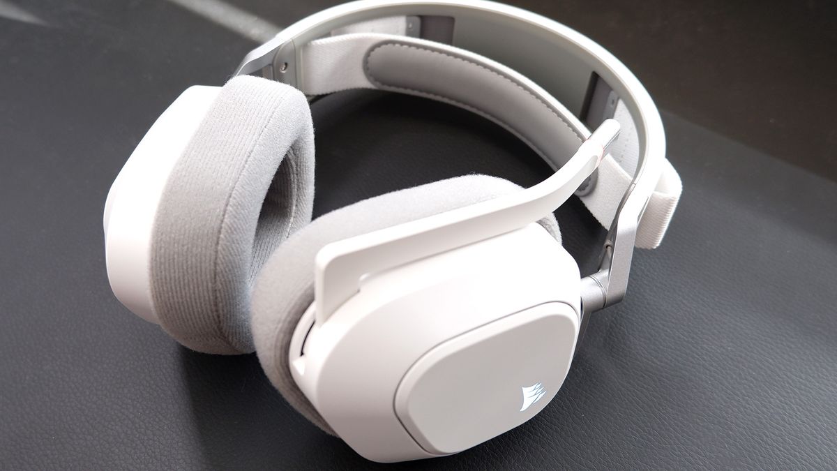 Corsair HS80 Max Wireless gaming headset review | PC Gamer