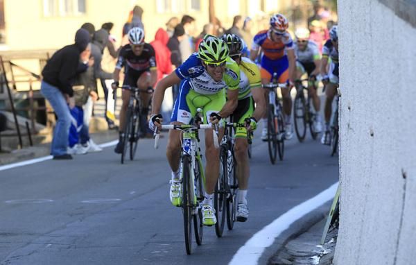 Vincenzo Nibali (Liquigas - Cannondale) stands up