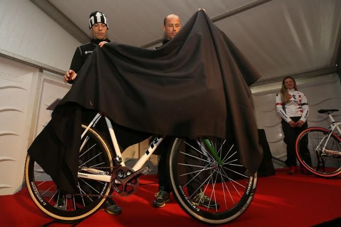 The mystery is over as Sven Nys unveils his new bike