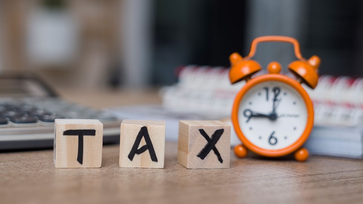 Tax deadline 2021 extended by a month - what could this mean for you ...