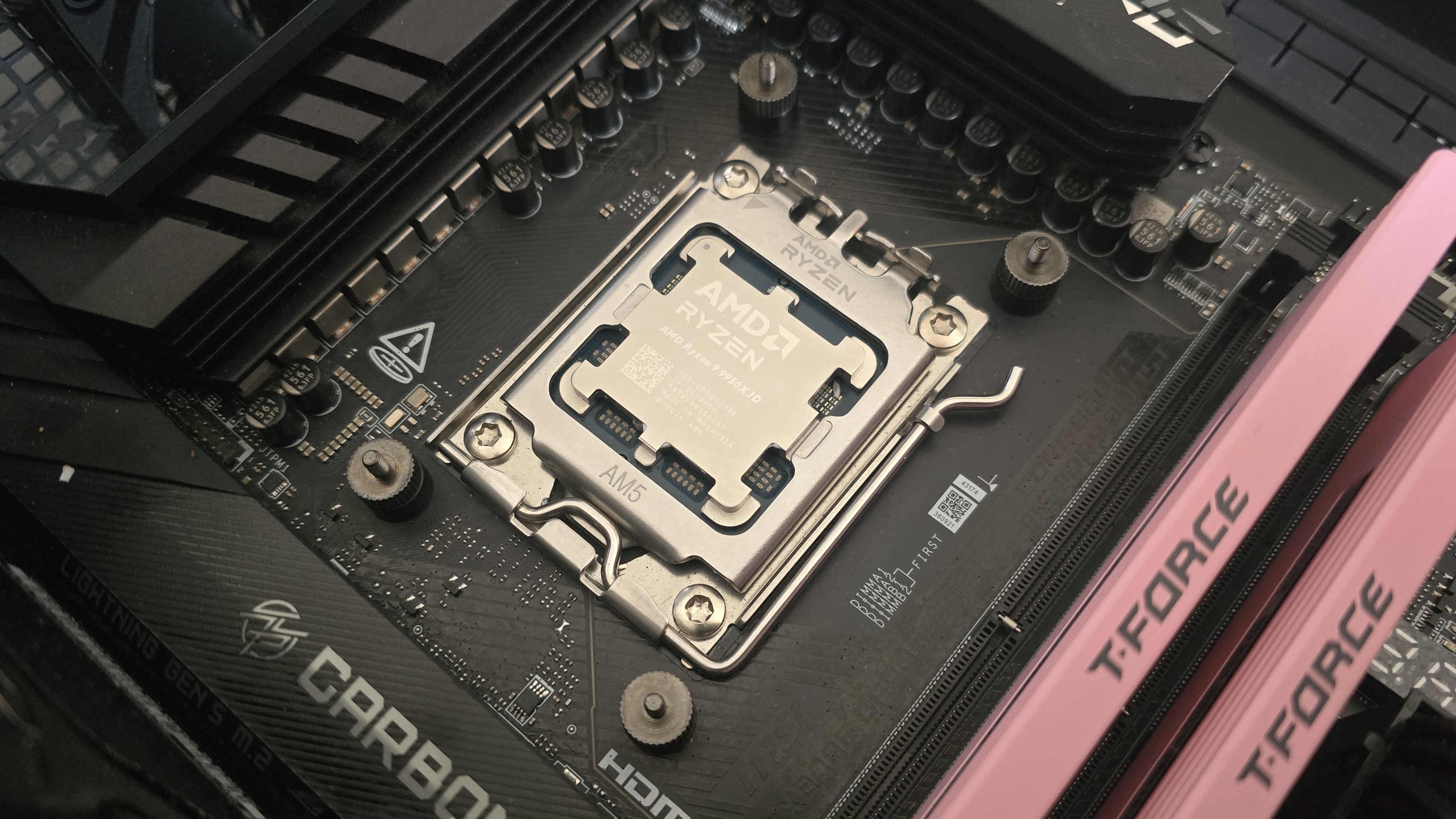 DeepCool AK620 and AK400 G2 Review: Quiet and powerful, with woodgrain or a digital display