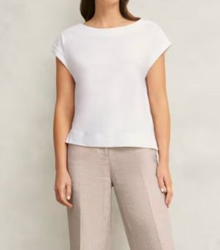 Image of white t-shirt