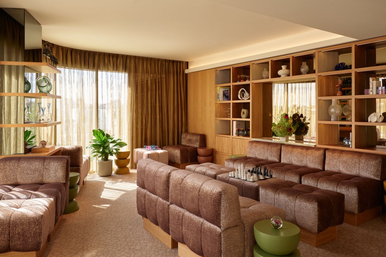BoTree hotel triplebond club