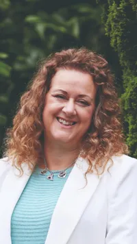 NICOLA GRAHAM, 50