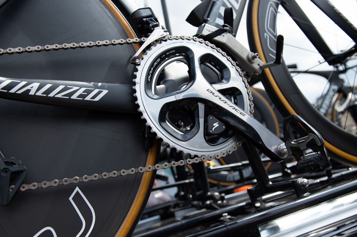 Shimano Dura-Ace 9000 series cranksets were also equipped on the spare bikes