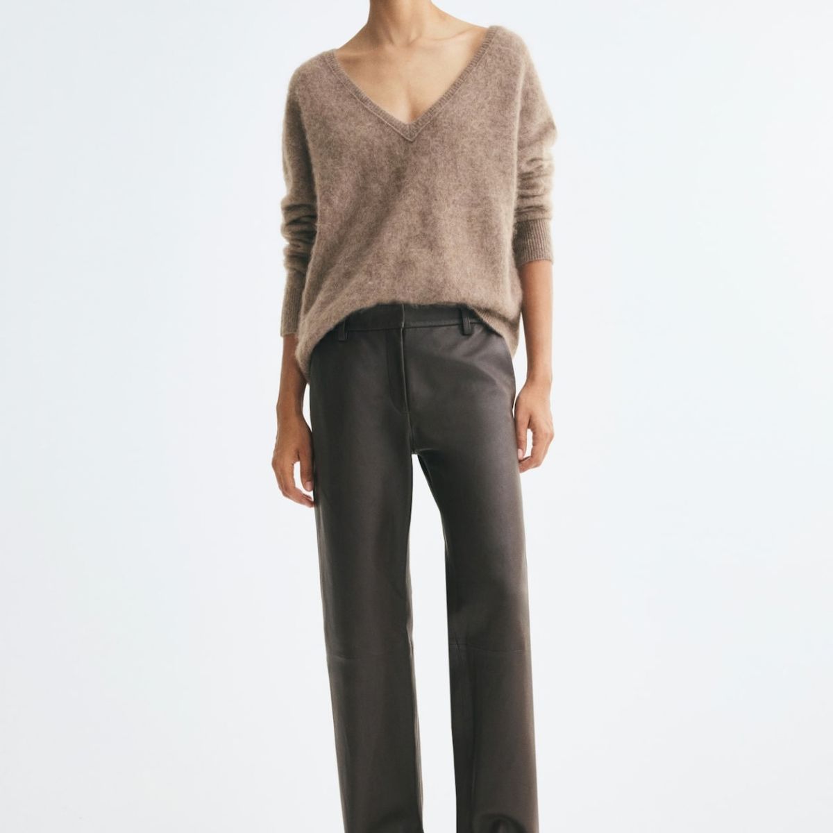 H&amp;amp;M beige v neck jumper