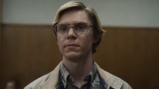 Evan Peters as Jeffrey Dahmer at a trial in Monster: The Jeffrey Dahmer Story.