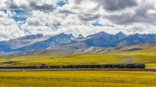 The Qinghai-Tibet rail line is located at an altitude of 5,100m