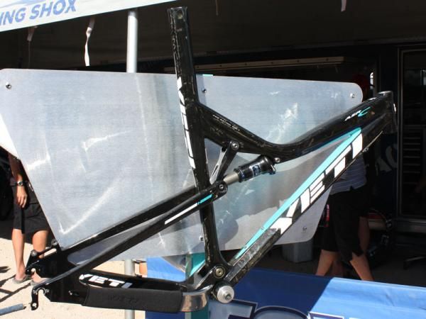 Yeti has revised its ASR Carbon with a new rear swingarm for '10.