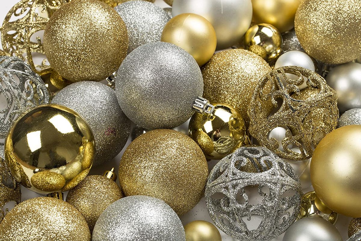 Get into the holiday season courtesy of these 5 Christmas ornaments &md...