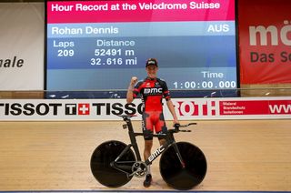 Rohan Dennis (BMC Racing) shows off his new hour record