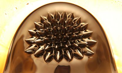 Ferrofluid - Magnetic fluid/liquid